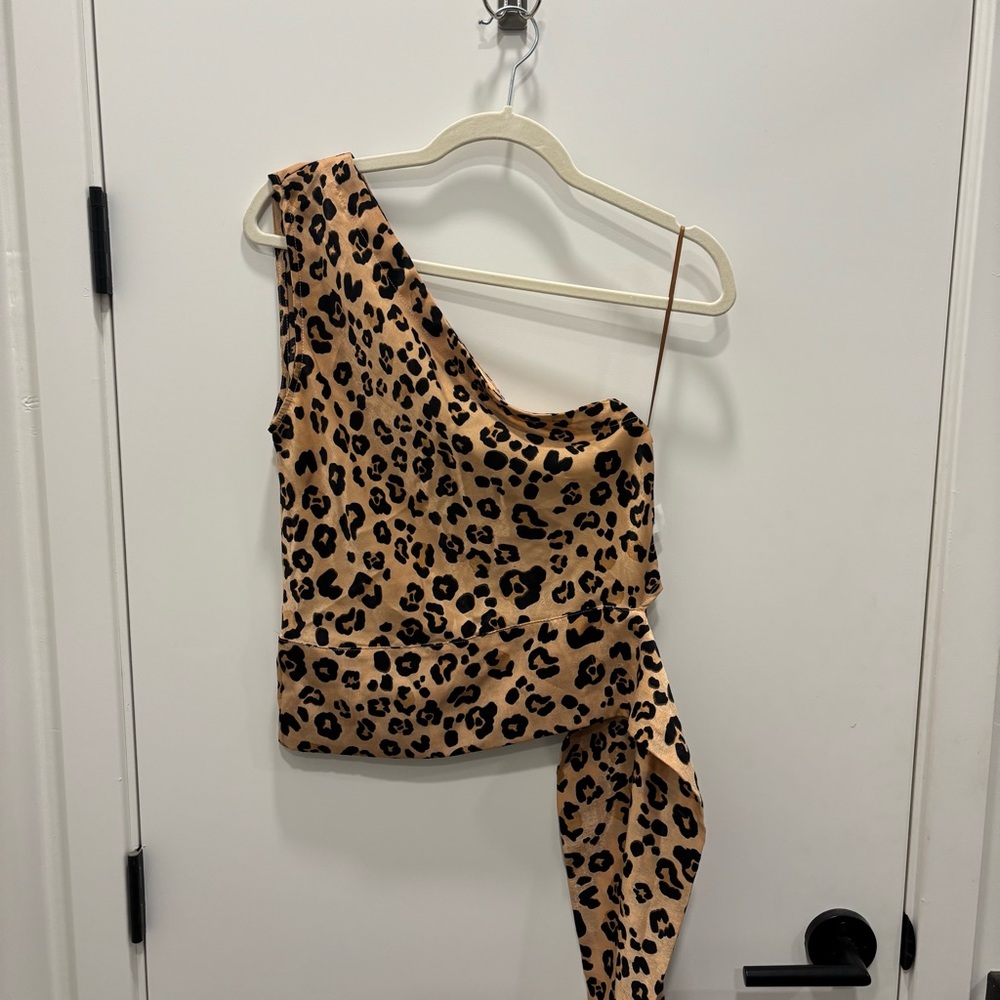 Stylish Leopard Print One-Shoulder Top